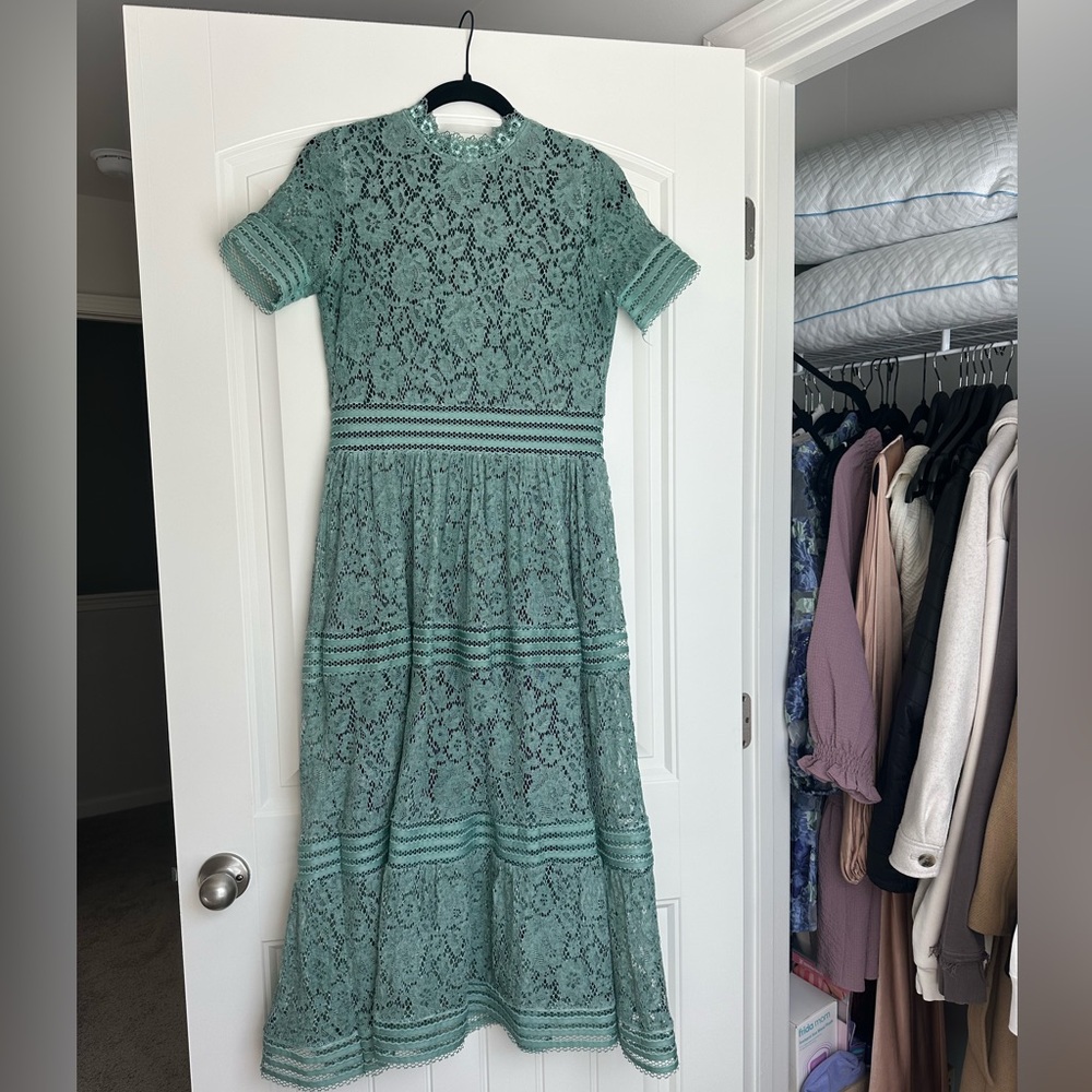 Elegant Green Lace Dress